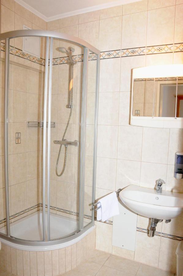 Privatzimmer Familie Schwarz Вена Номер фото
