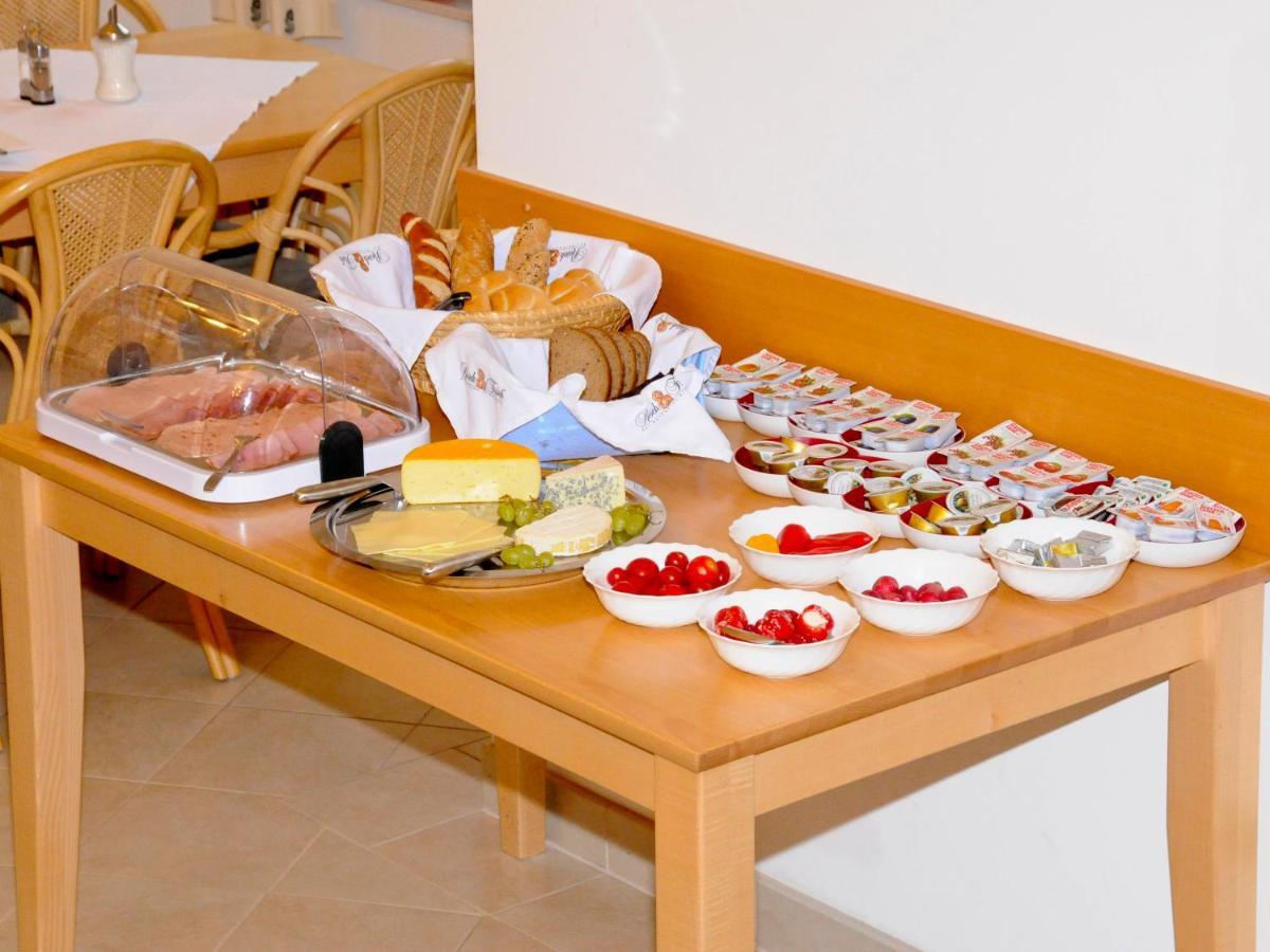 Privatzimmer Familie Schwarz Вена Экстерьер фото
